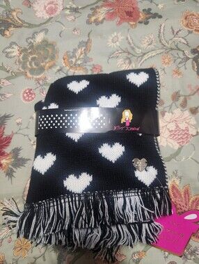 Betsey Johnson Heart Patterned Scarf Black/White New With Tags